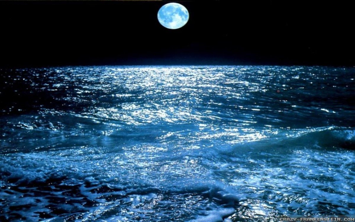 Ночь Луна море