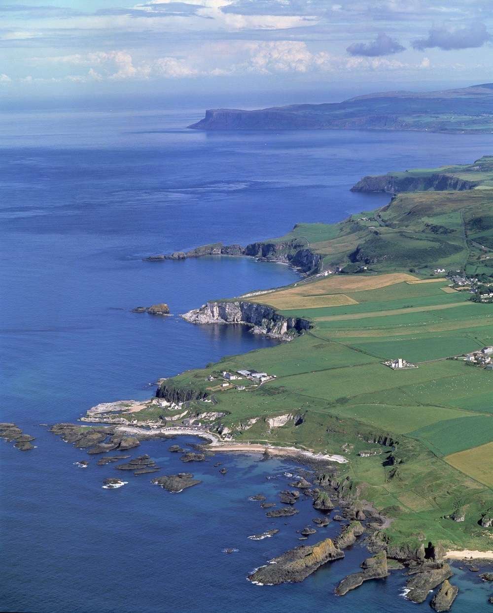 Islands of the united kingdom. Архипелаг британские острова. Остров Британия. Острова Великобритания и Ирландия. Бухта боулейз Англия.