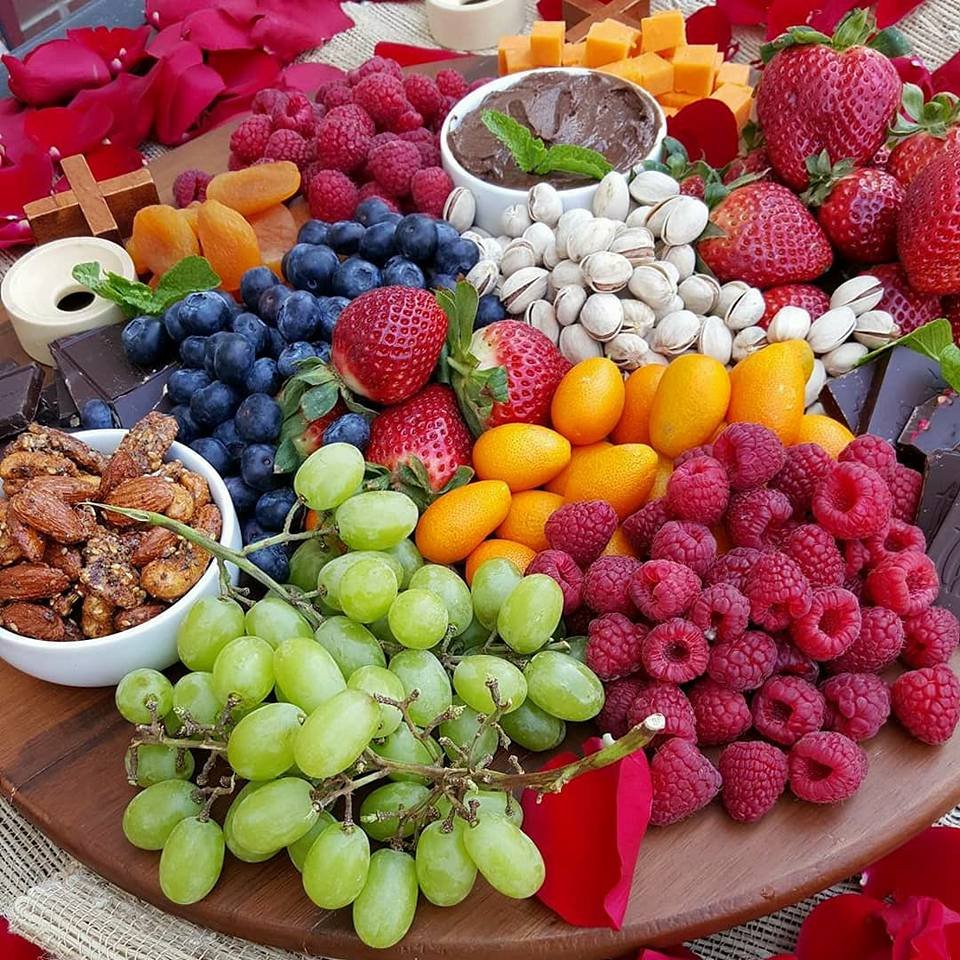 Вкусные продукты фрукты