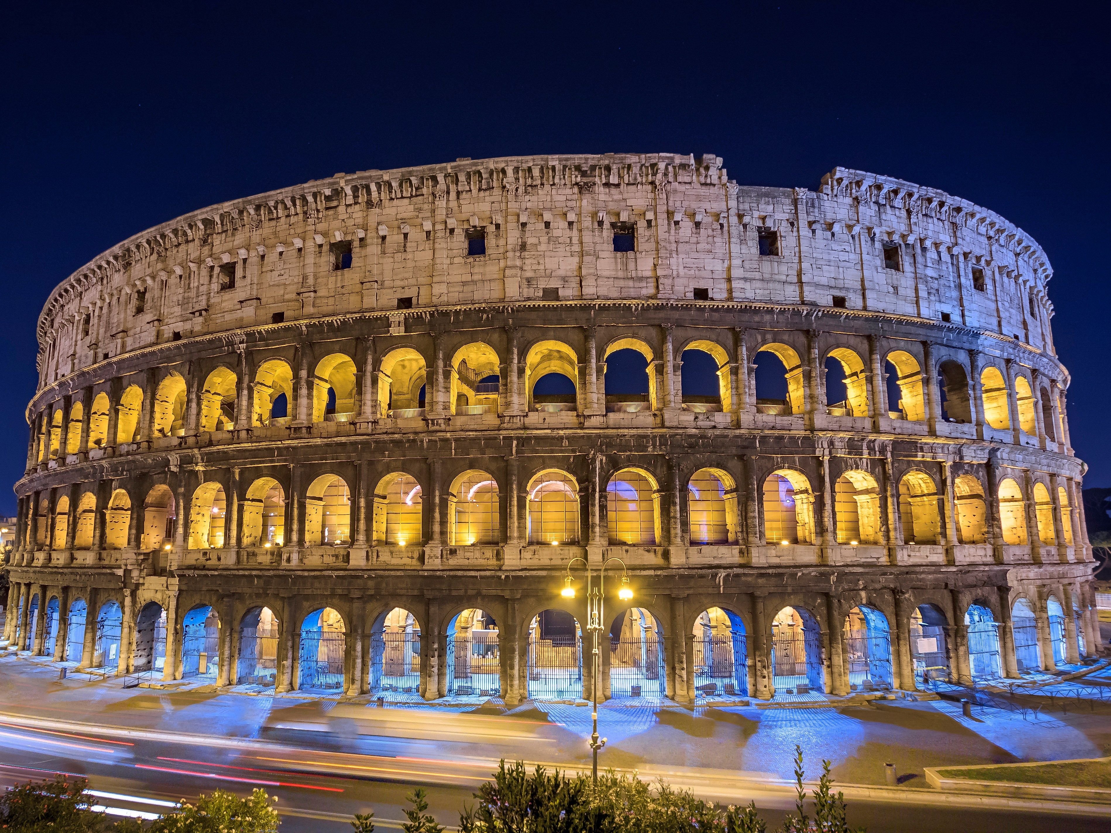 Великий колизей. Колизей в Риме. Амфитеатр Колизей в Италии. • Римский Колизей, Рим, Италия.. Римский Колизей (Колоссеум).