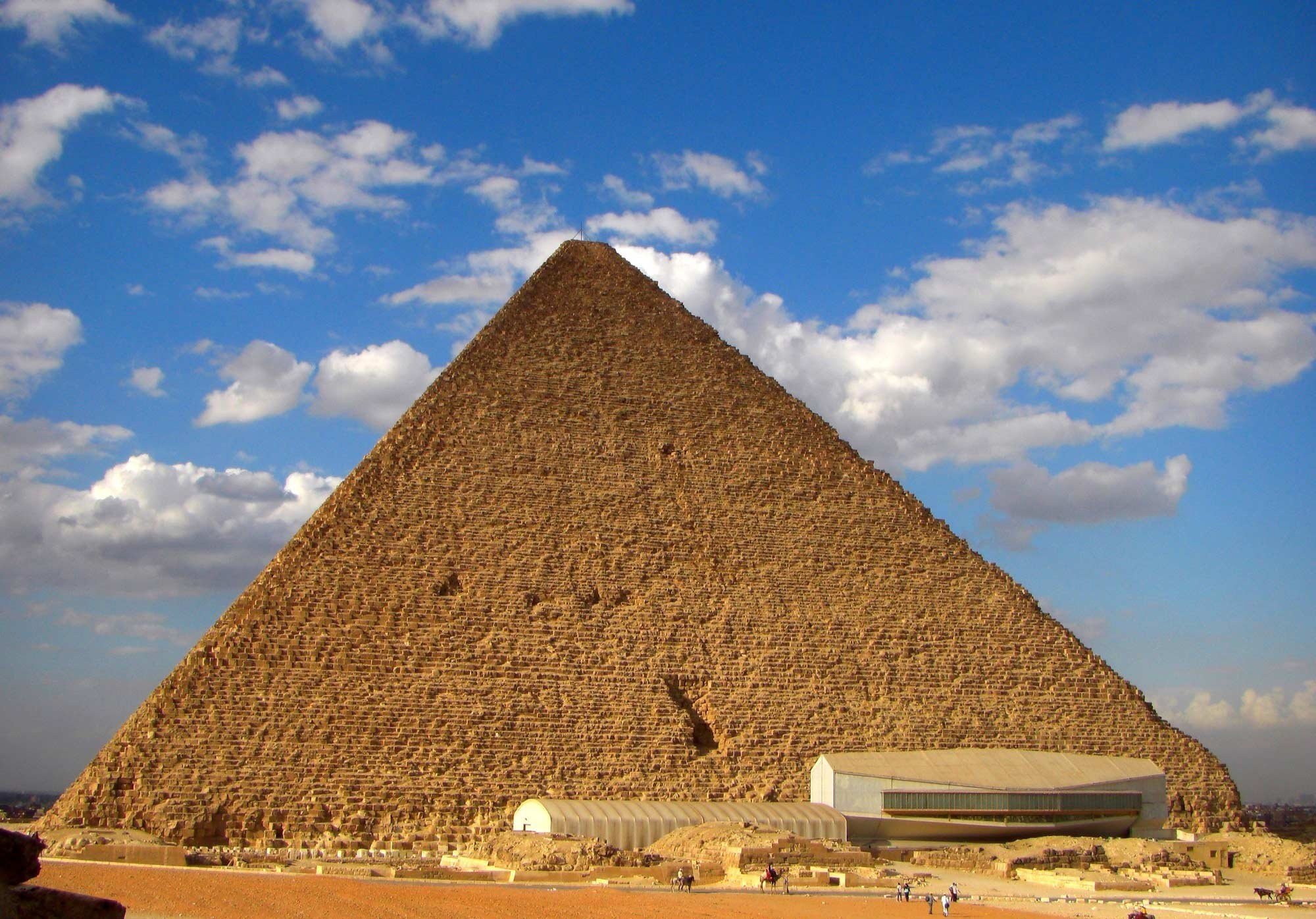 Пирамида что это. Пирамида Хуфу Египет. Пирамида Хеопса. Пирамида Хуфу (Хеопса) в Египте. Пирамида Хеопса пирамида Хеопса (Хуфу).
