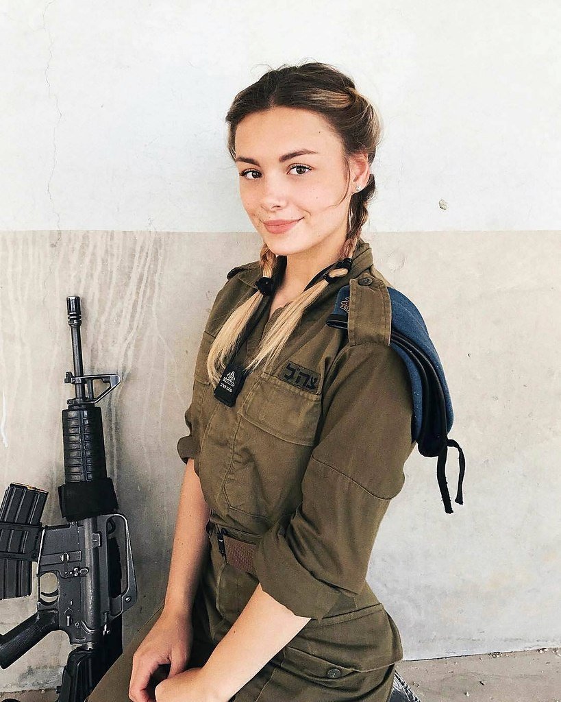 Hello Laura Инстаграмм