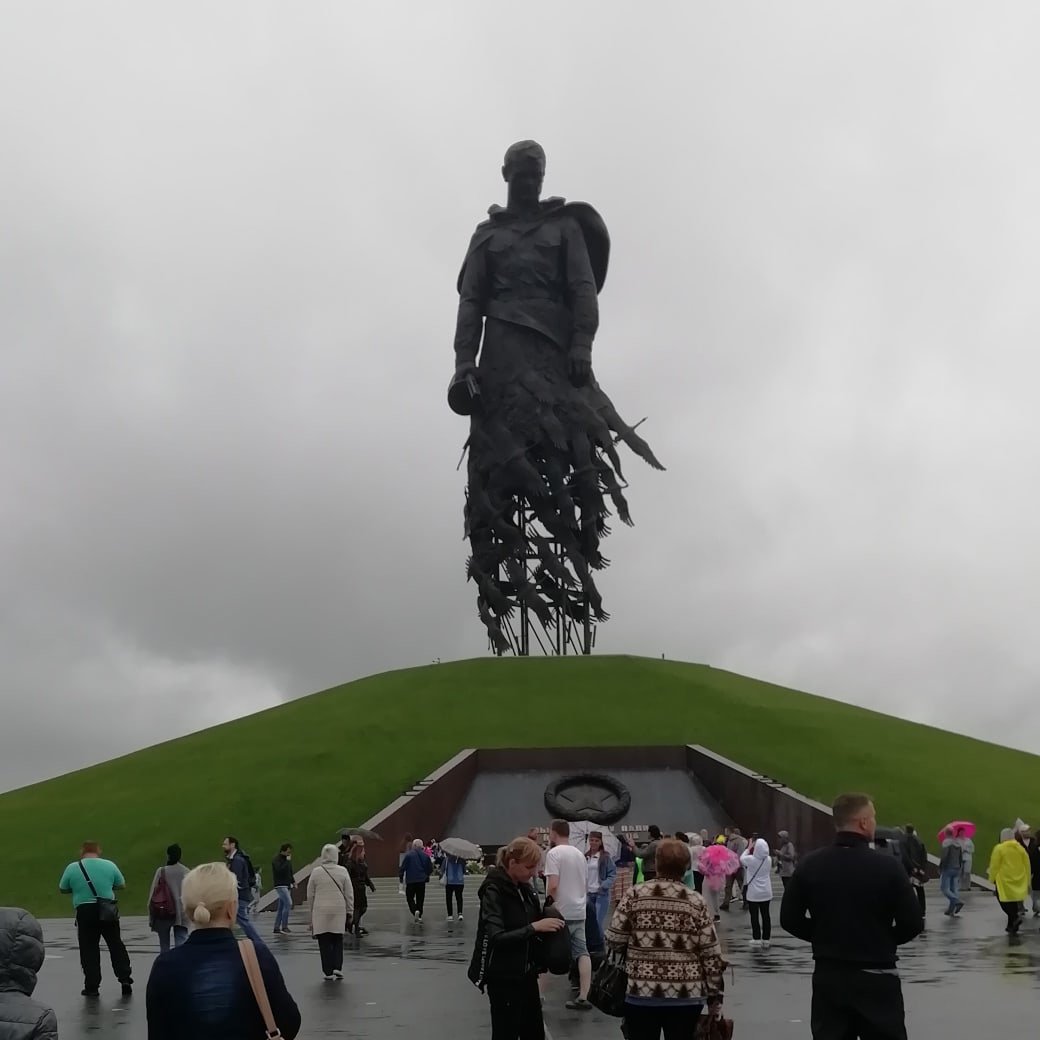 Наш ржев. РЖЕВСКИЙ мемориал советскому солдату. Ржев мемориал. РЖЕВСКИЙ мемориал достопримечательности Ржева. Ржев монумент.