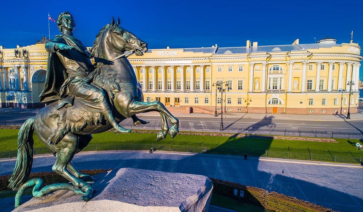 Фотосет достопримечательностей Санкт Петербурга