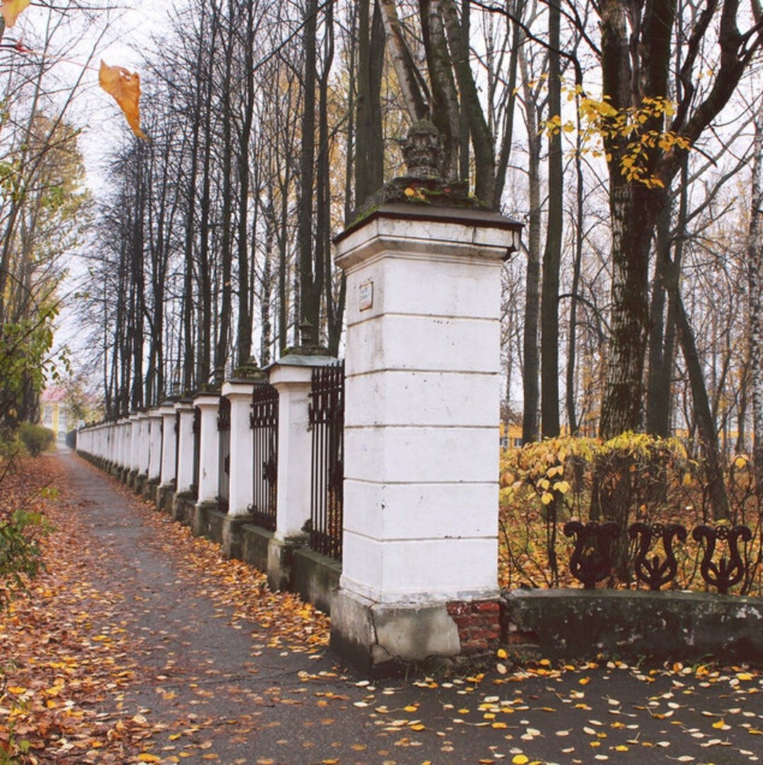 Памятники города Глазова