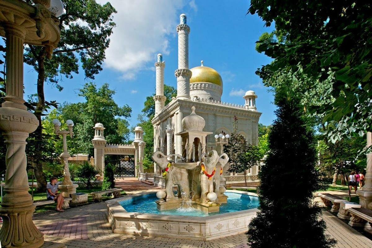Культурный центр старый парк в Кабардинке