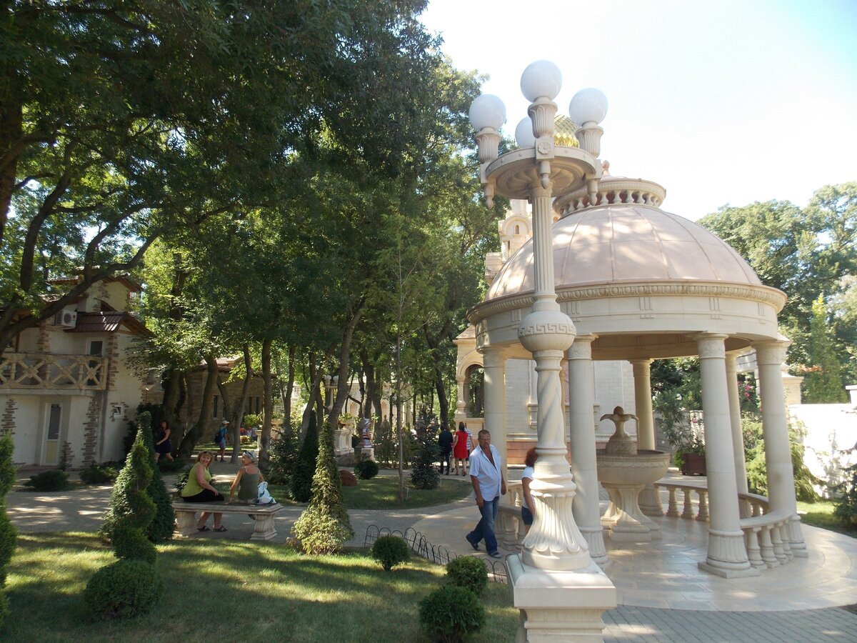 Кабардинка Центральная аллея