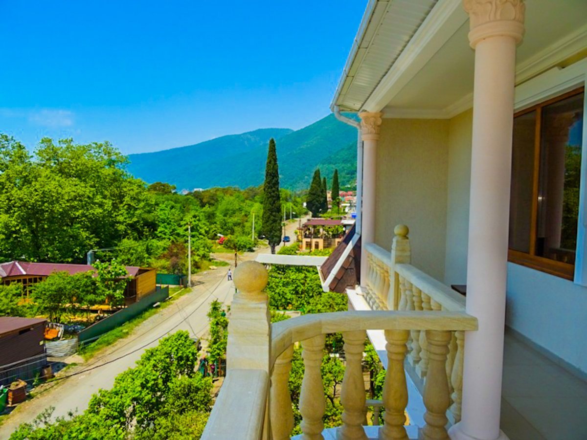 Guest House Ritsa Гагра