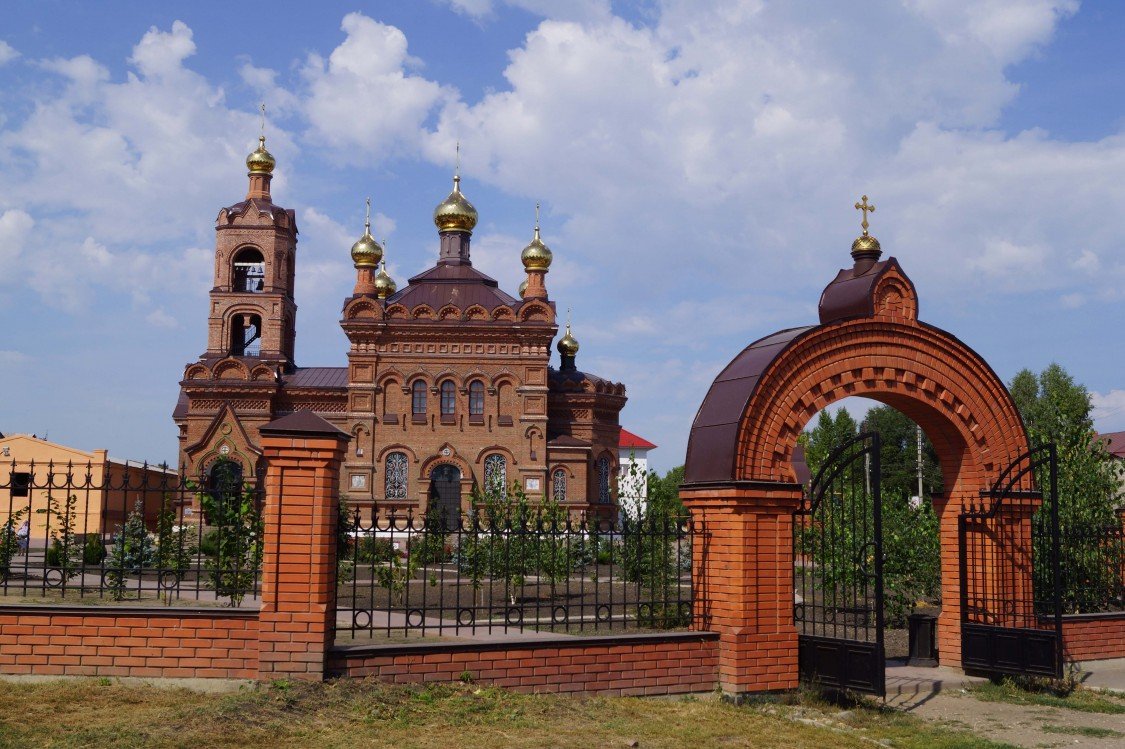 Крестовоздвиженский храм Хвалынск