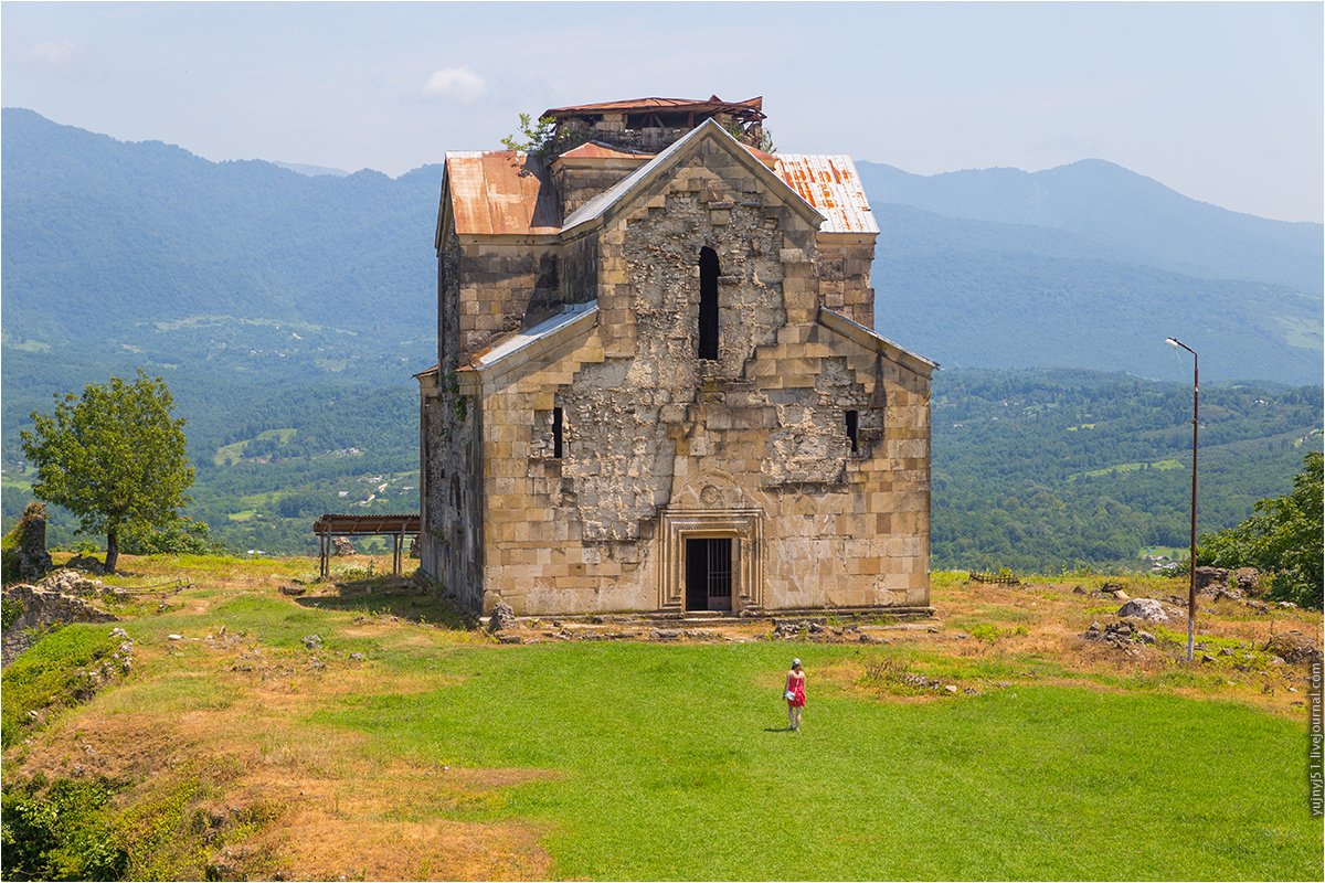 Храм амбара Абхазия
