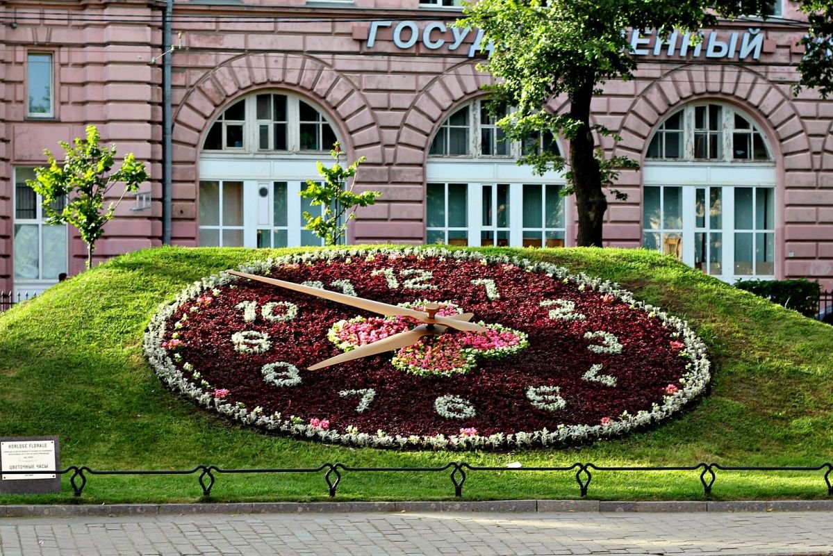 Цветочные часы за границей