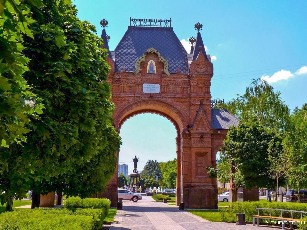 Памятники на улице красной в Краснодаре