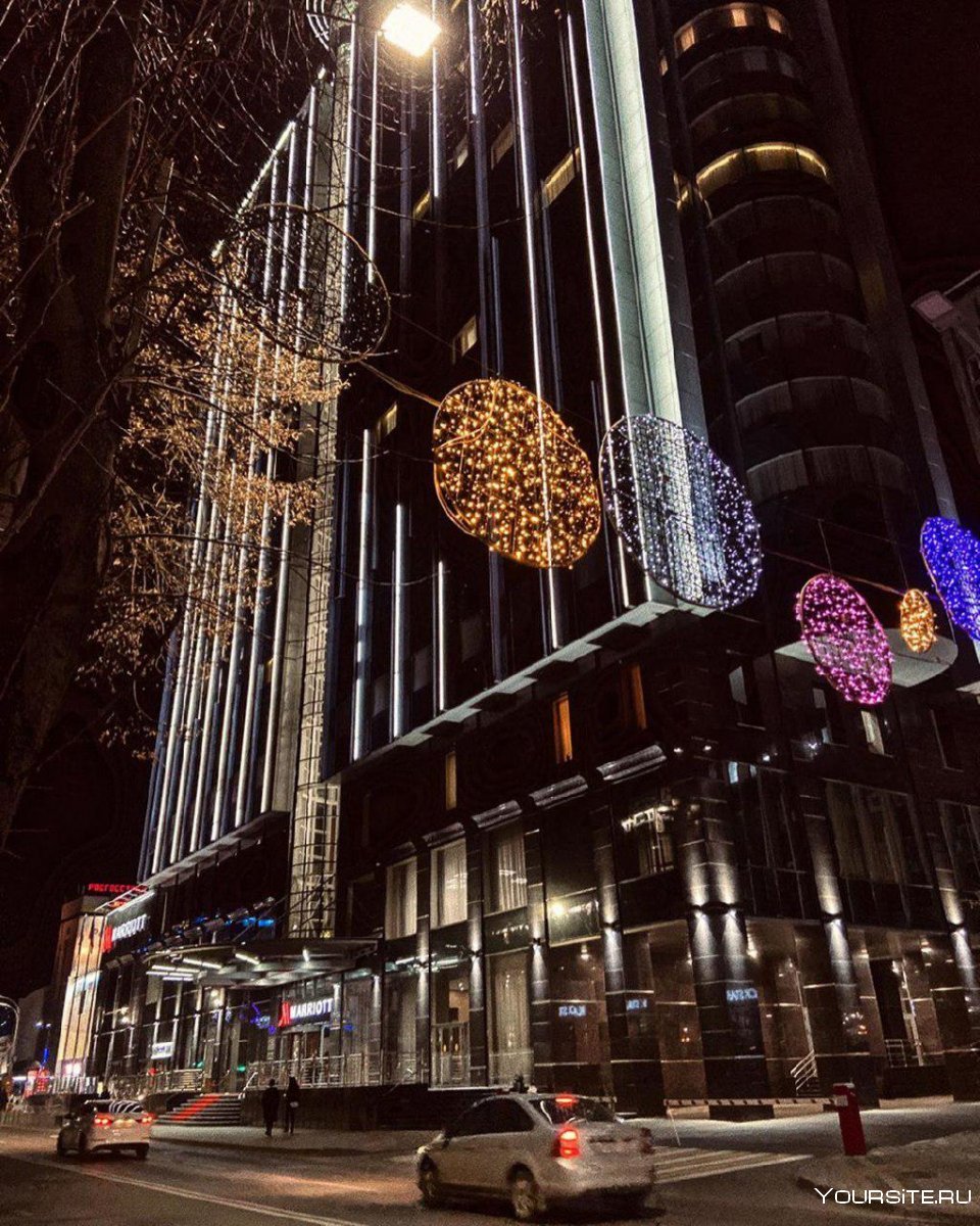 Аллея на красной улице Краснодар
