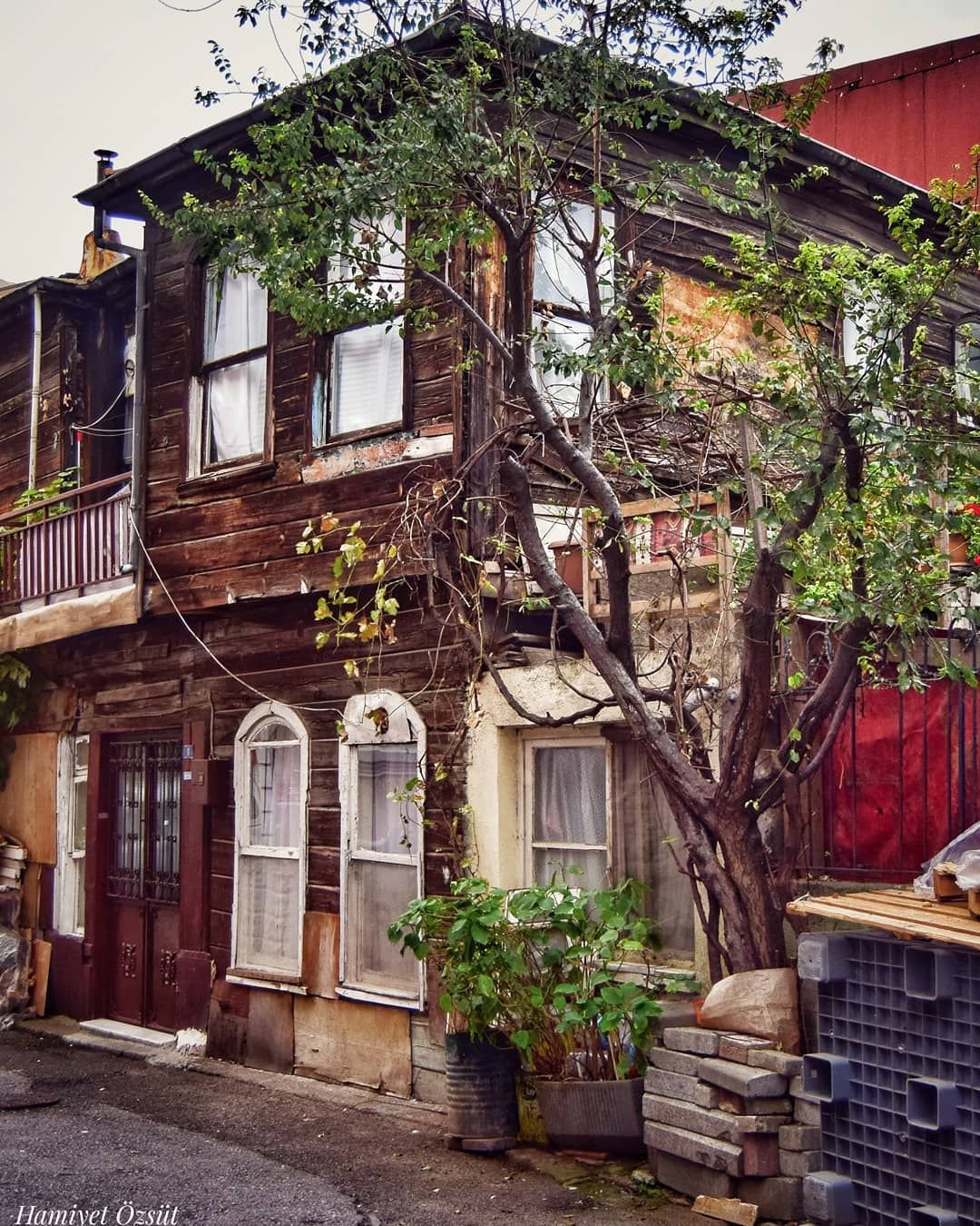 Старые дома