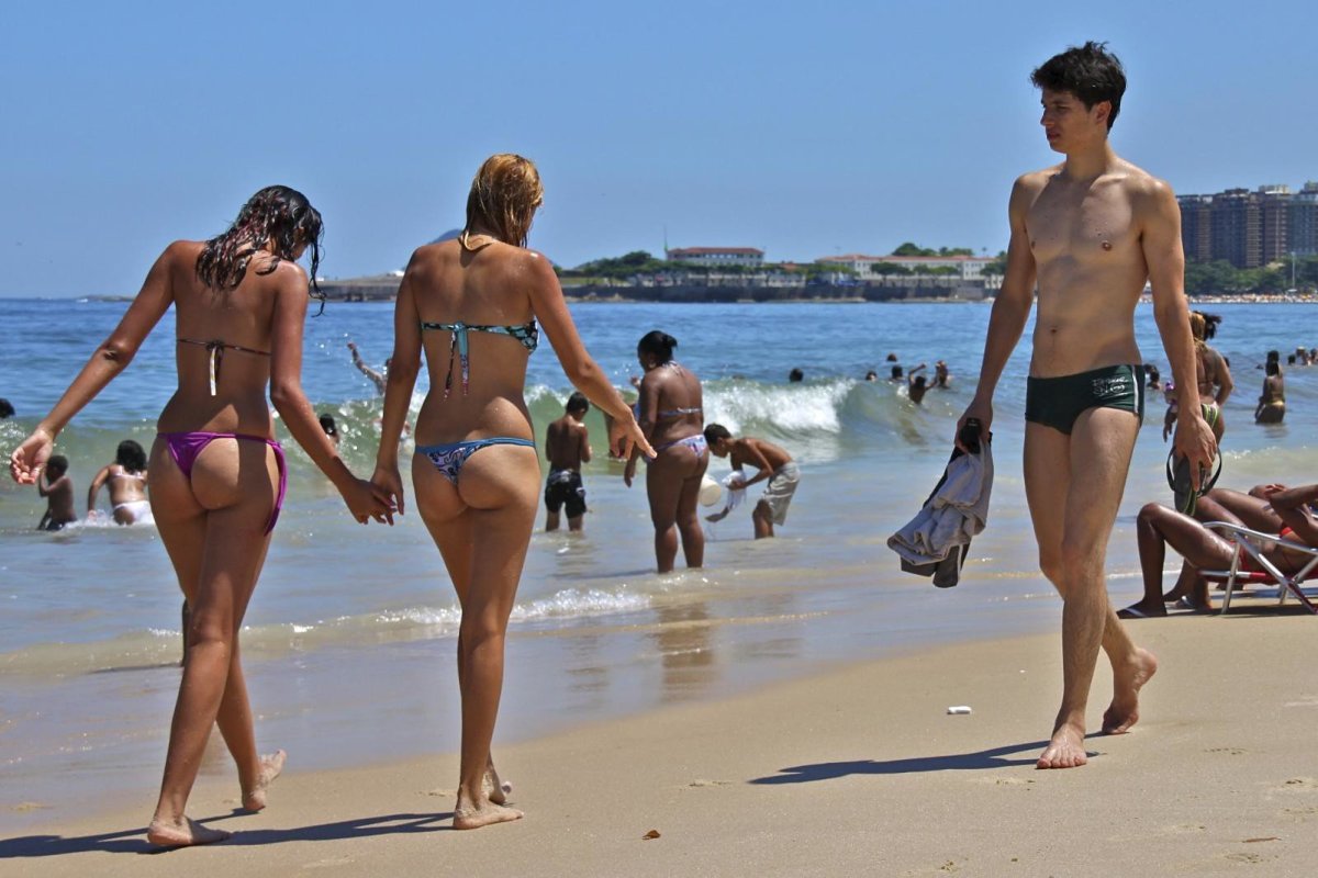 нудиские девочки на пляже