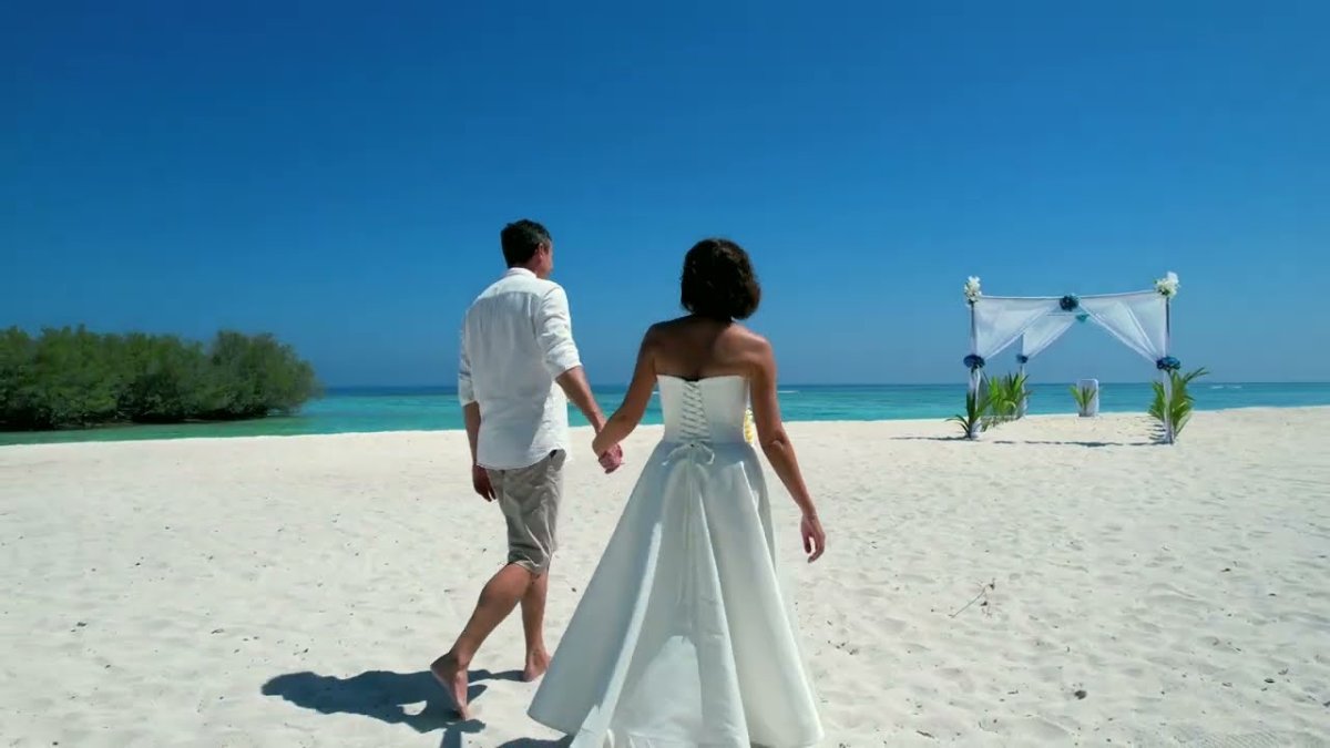 "Медовый месяц" (Honeymoon)