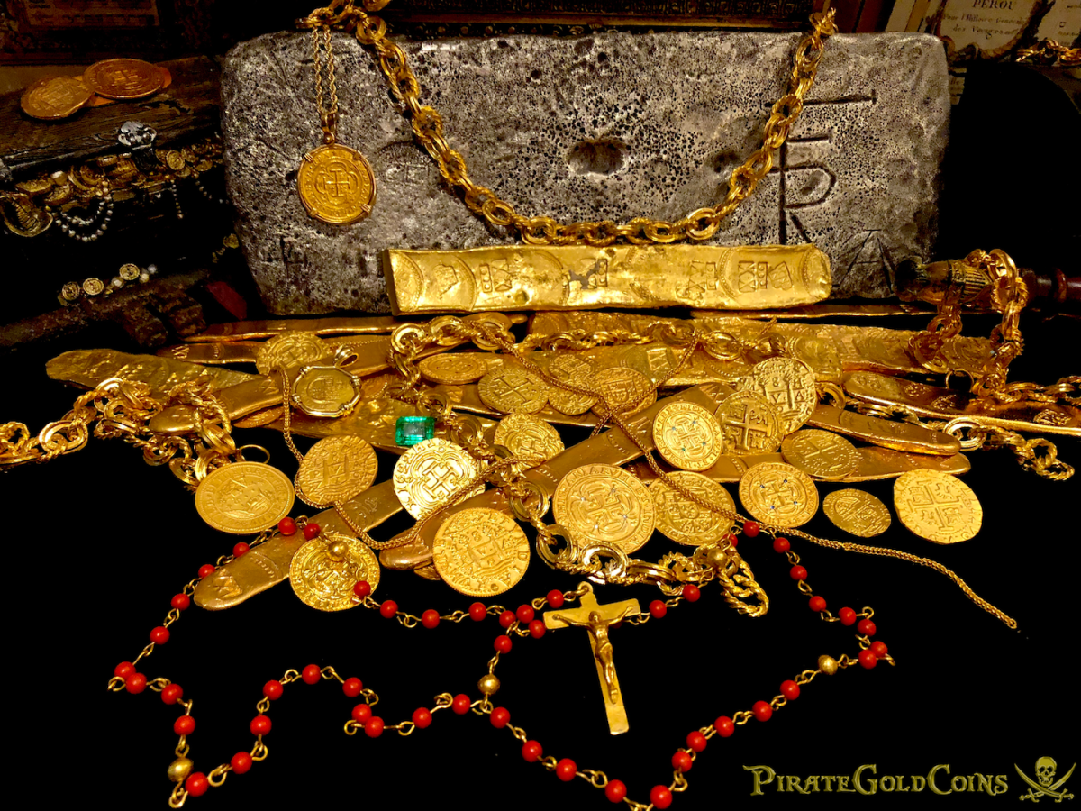 Звезды в африке сокровища императора. Пиратский клад. Клад золото. Пиратское золото. Золотые сокровища.