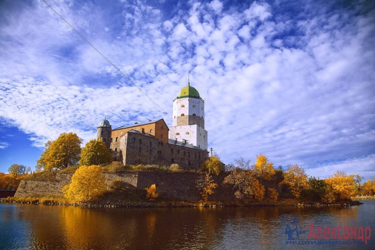 Выборг замок осень