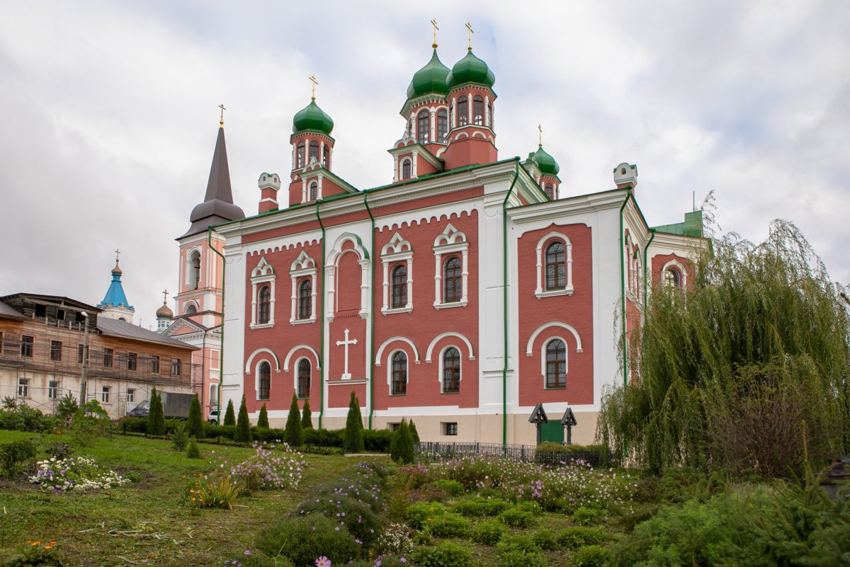 Церковь Петра и Павла Белев
