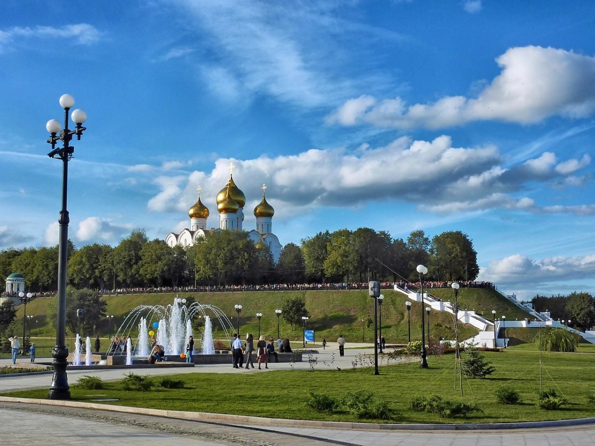 Вид на стрелку Ярославль