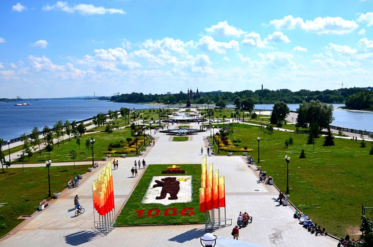 Парк тысячелетия стрелка Ярославль