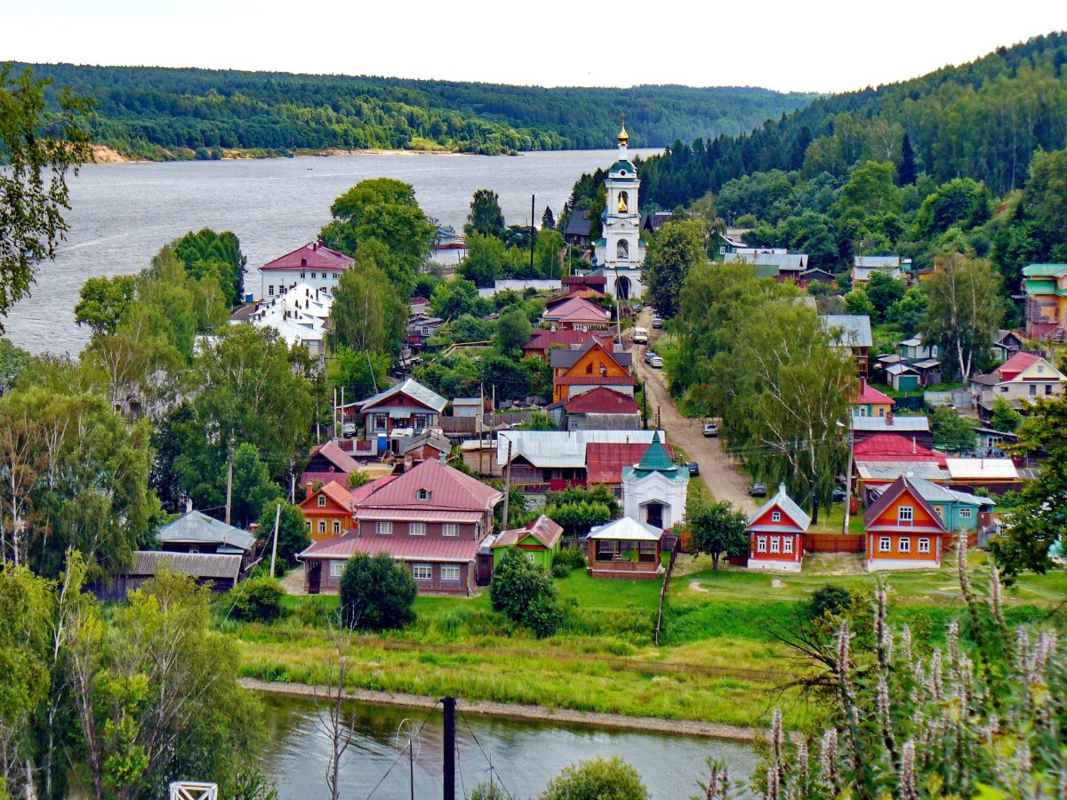 Городок Плес на Волге