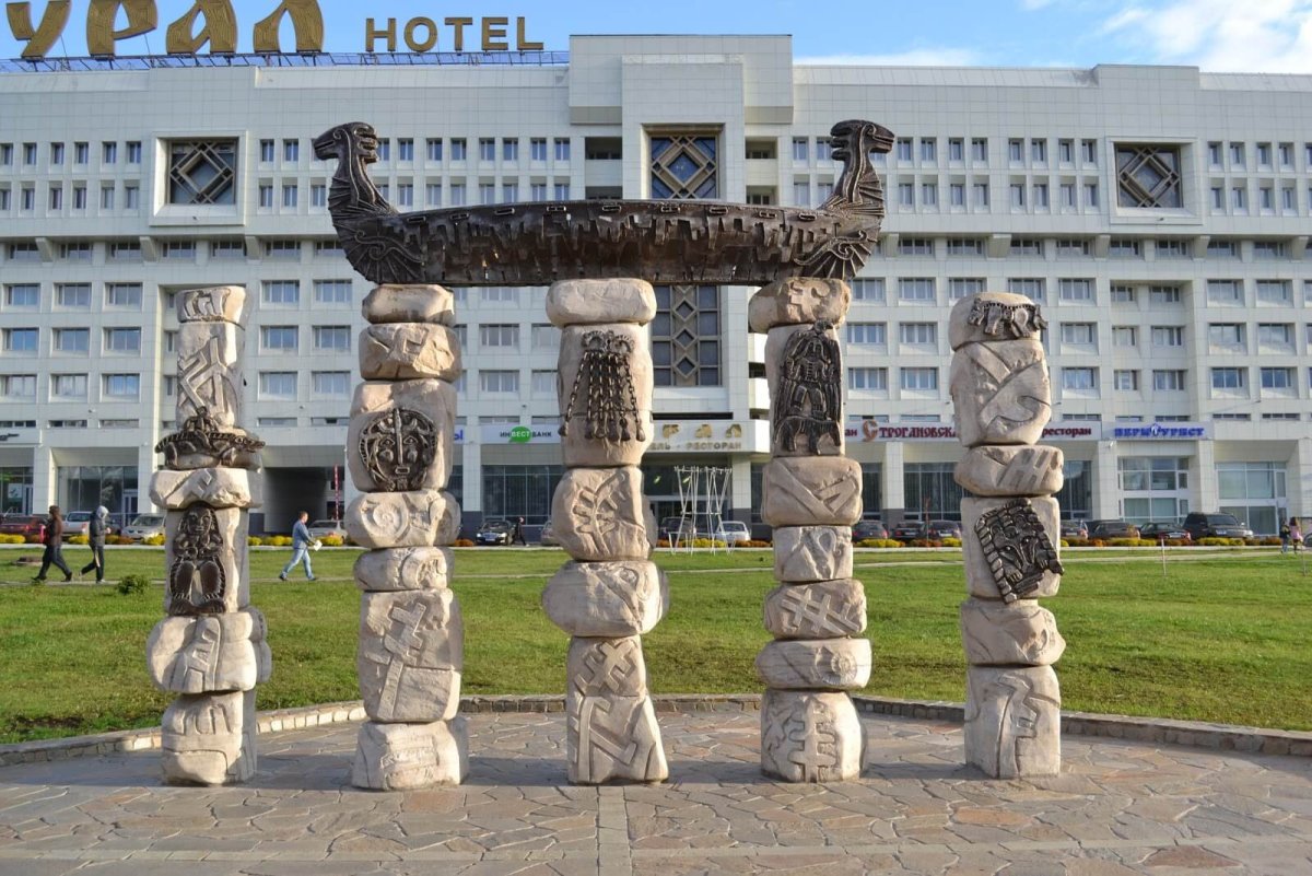 Кама река скульптура Пермь