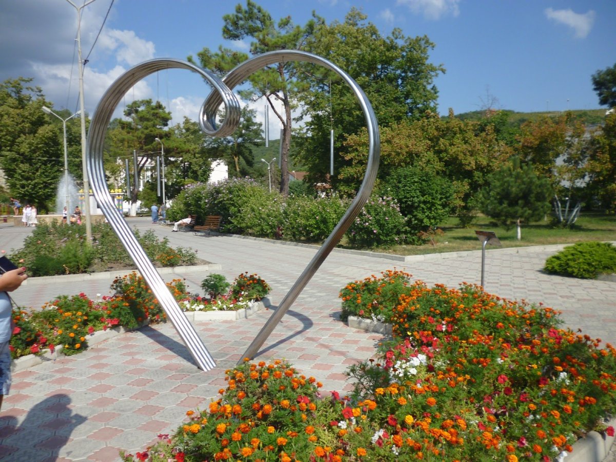 Сквер аллея роз Анапа