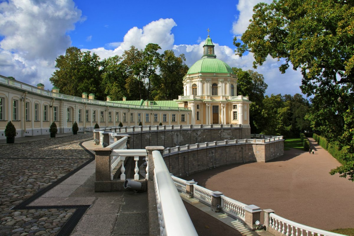 Большой Меншиковский дворец в Санкт-Петербурге