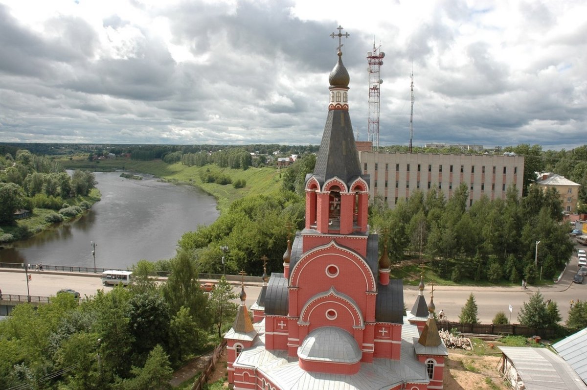 Первый памятник в честь освобождения Ржева