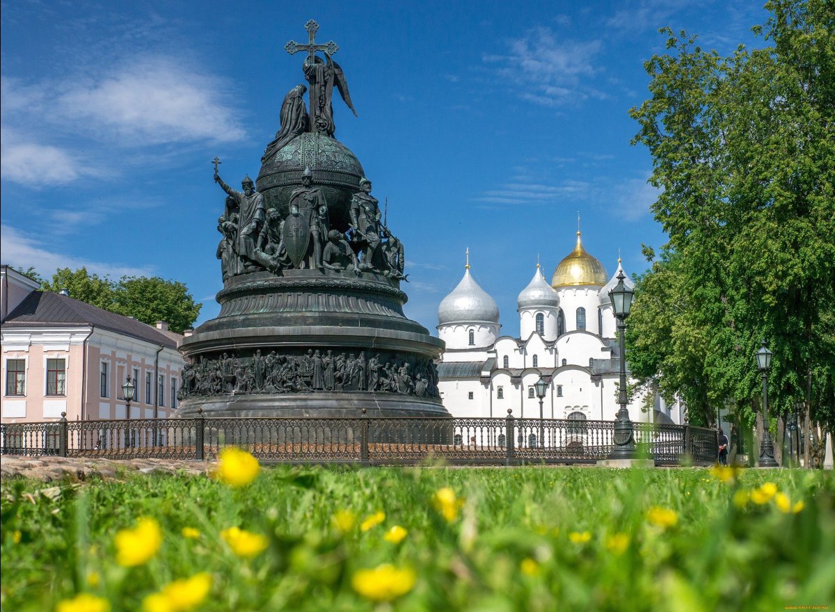 Амятник «тысячелетие России» — Великий Новгород