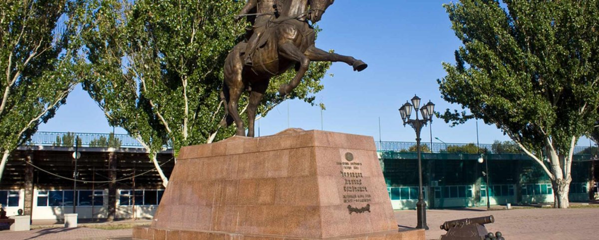 Памятник святителю Николаю Чудотворцу в Ейске