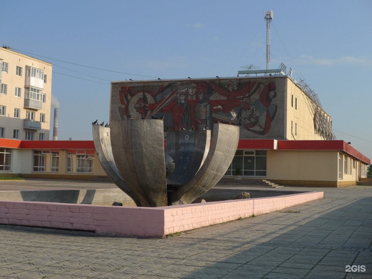 Паровоз на вокзале Каменск Уральский
