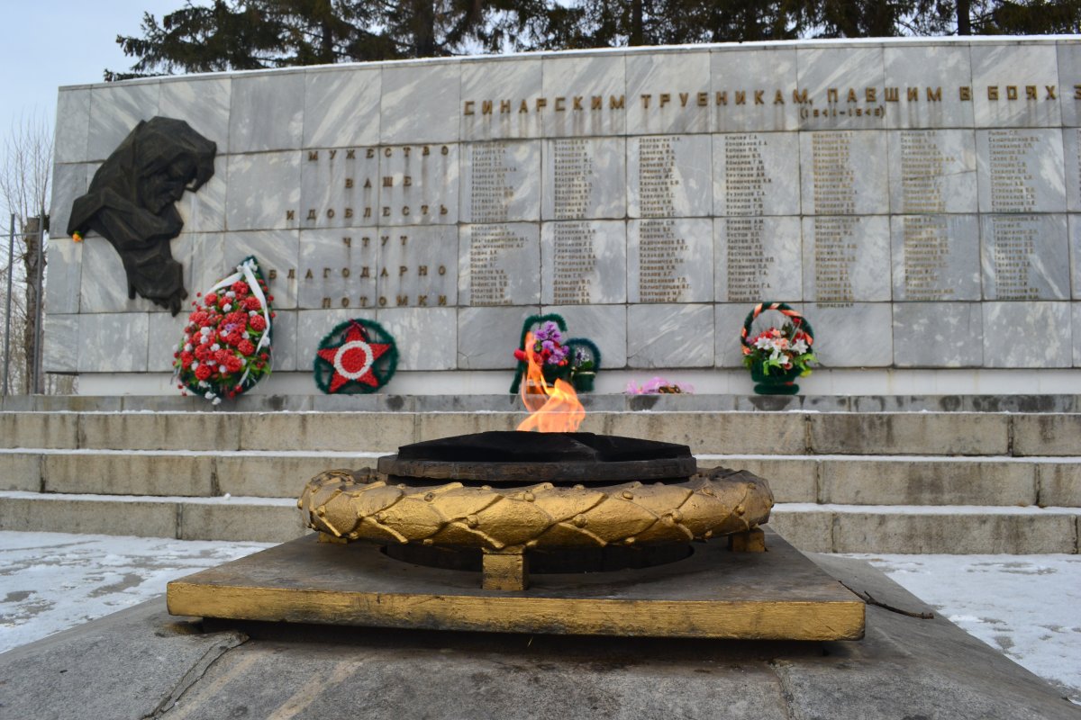 Каменск Уральский памятник Ленину