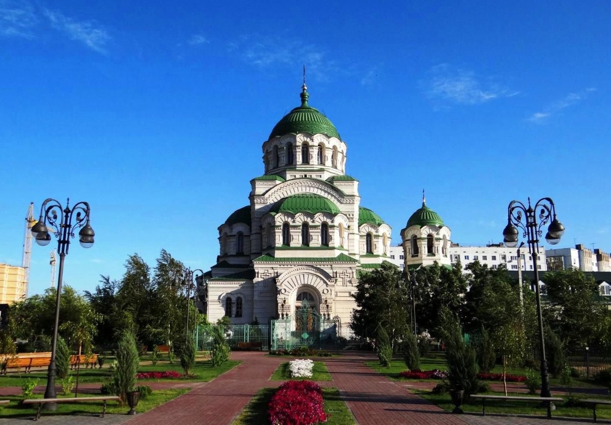 Собор равноапостольного князя Владимира в Астрахани