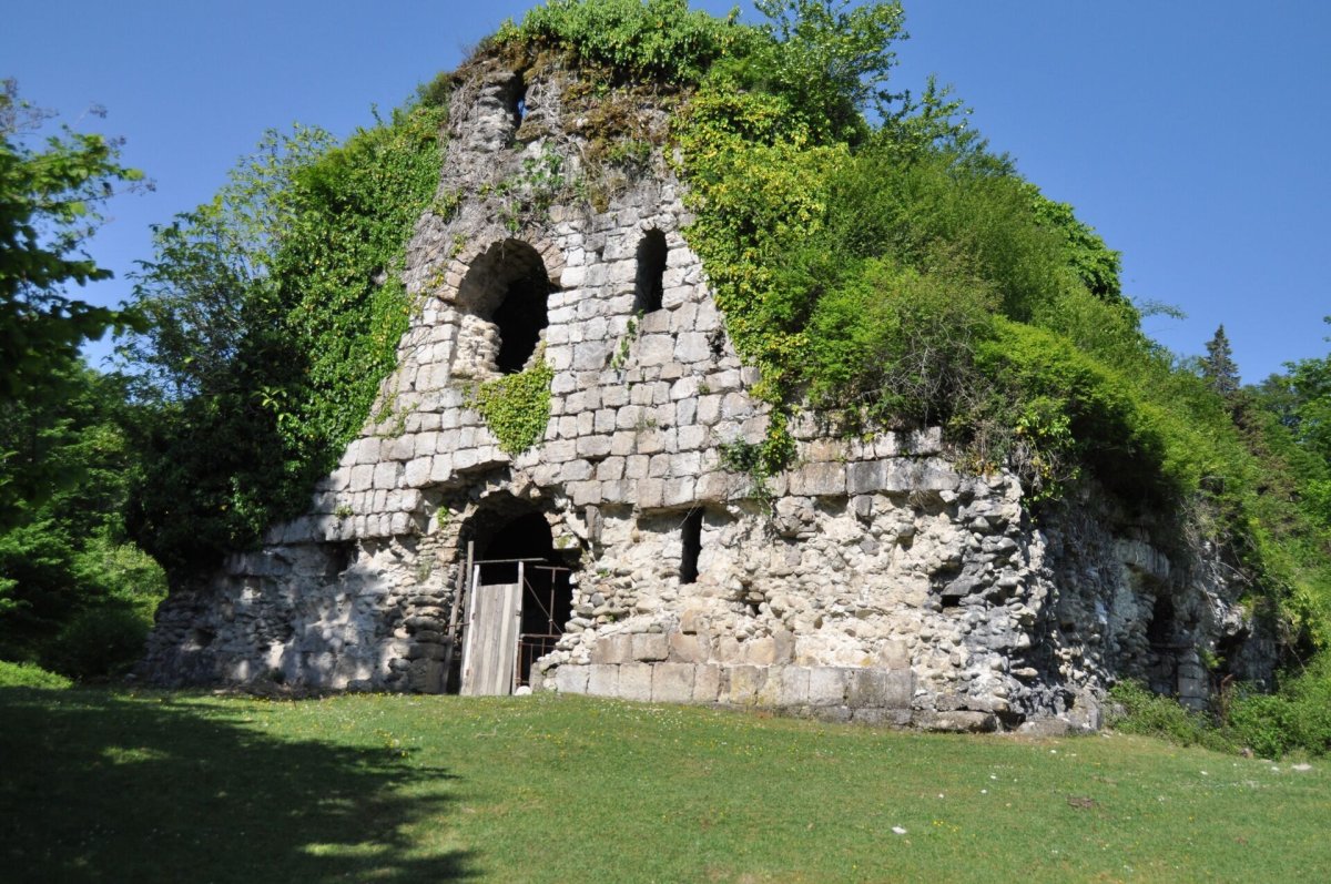 Храм амбара Абхазия