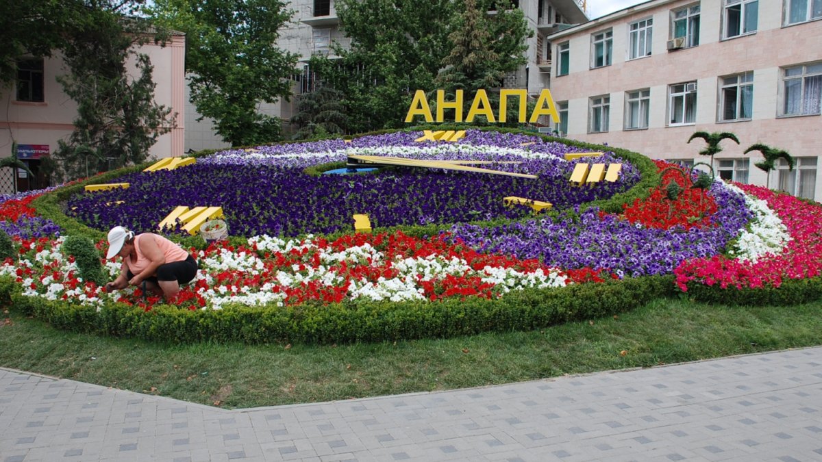 Цветочные часы Поклонная гора