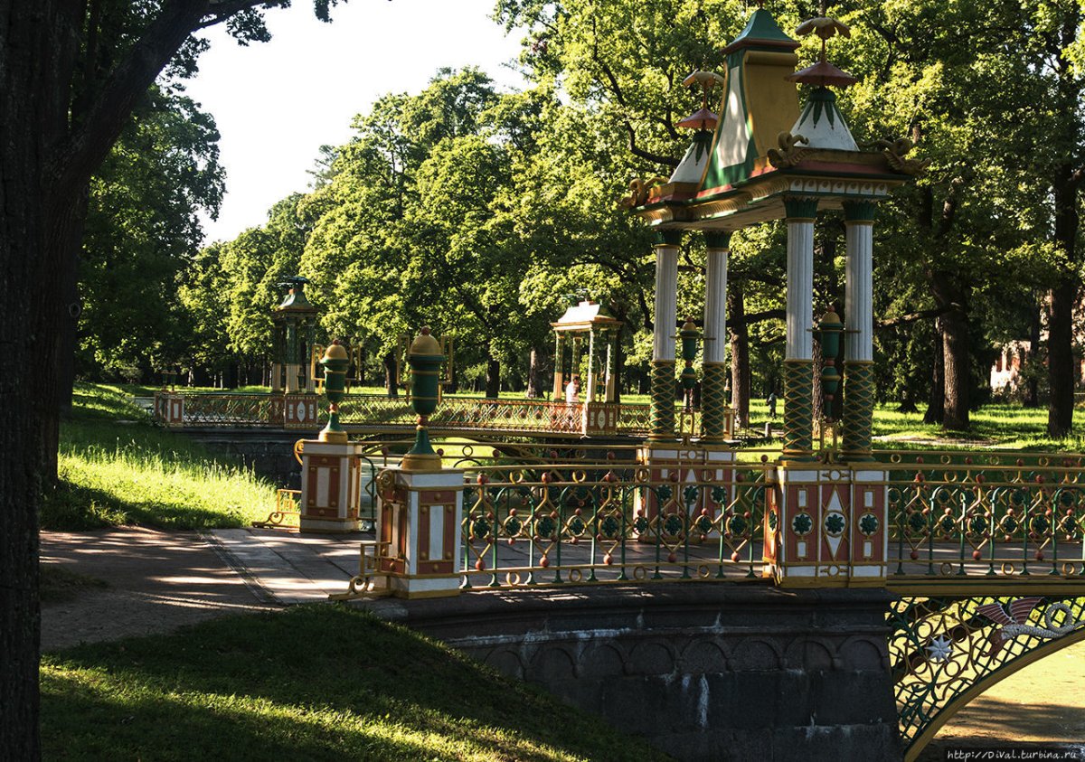 Кафе в парке пушкина. Городской парк Сосновый Краснодар. Александровский парк. Городской сад Сосновый Краснодар. Александровский парк Краснодар.