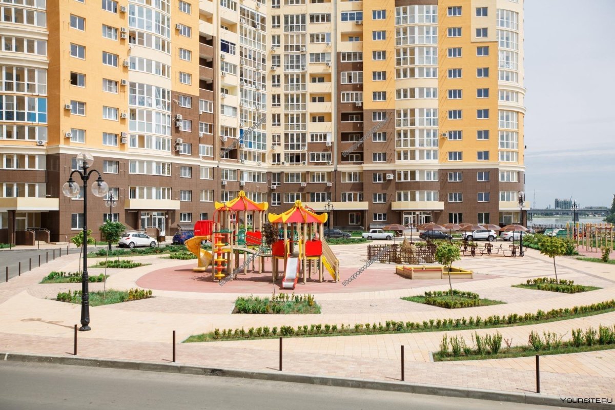 Детская площадка в форме корабля