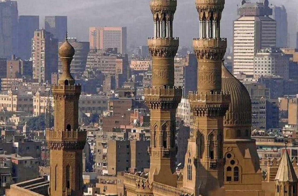 Почему каир называют. Каир архитектура. Египет Каир достопримечательности. Историческая часть Каира - исламский Каир. Фатимидский Каир 969.