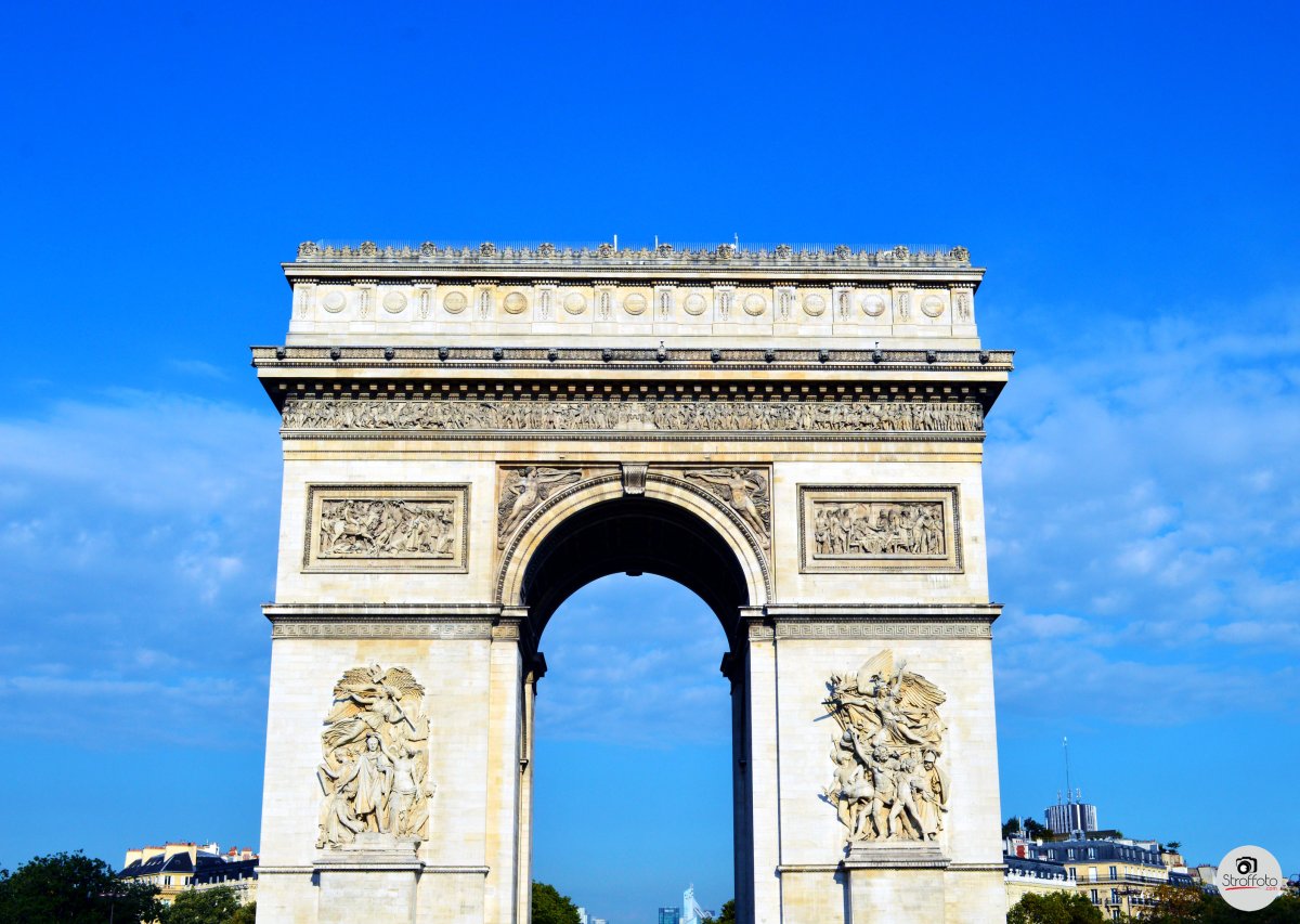 Париж ворота на елисейских полях