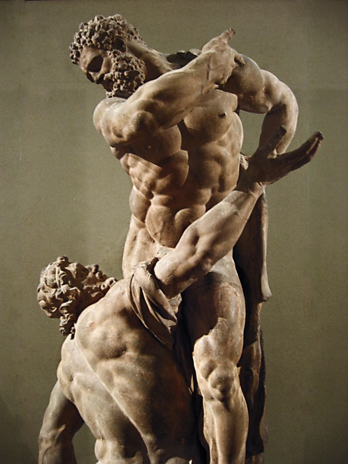 статуя геракла микеланджело