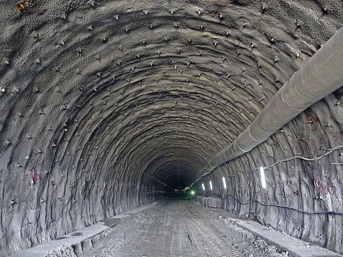Арт тоннель роза Хутор