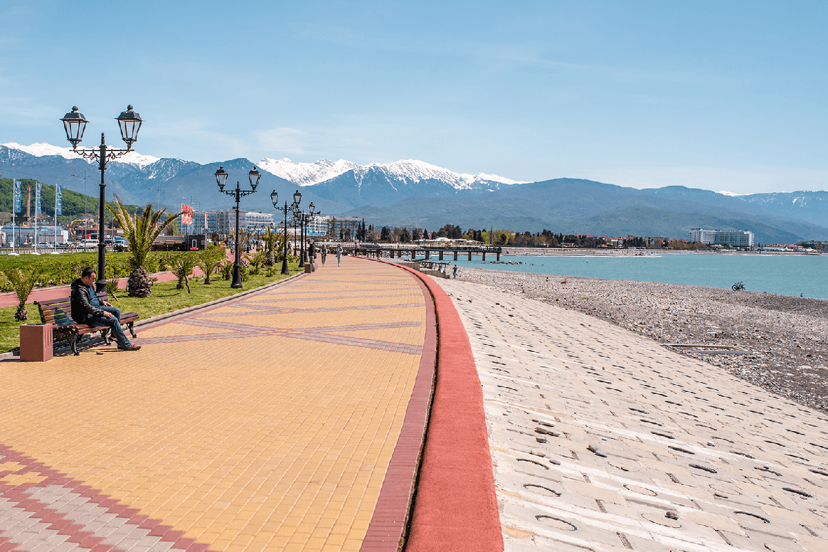 Курортный городок Адлер набережная