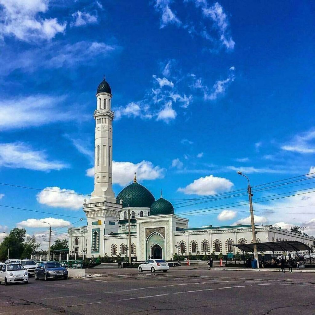 Мечеть минор в Ташкенте