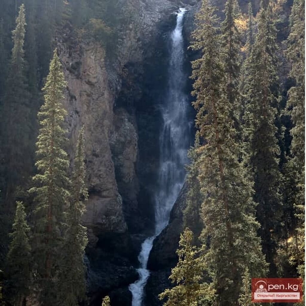 Чаша Манаса водопад Киргизия