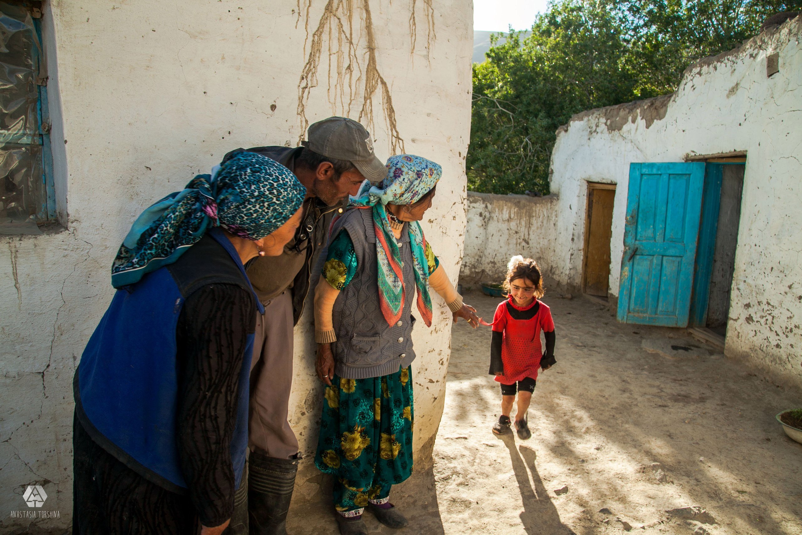 Таджик кишлак. Деревня Памир Таджикистан. Жизнь в Таджикистане. Бедность в Таджикистане.