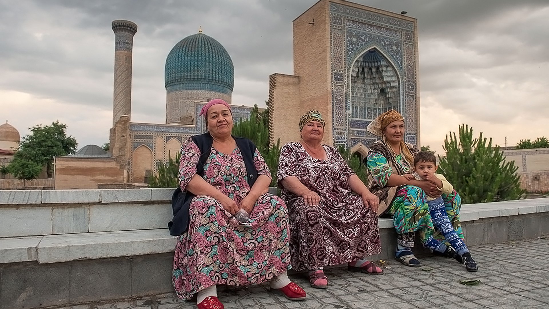 Время узбекистана сейчас сегодня