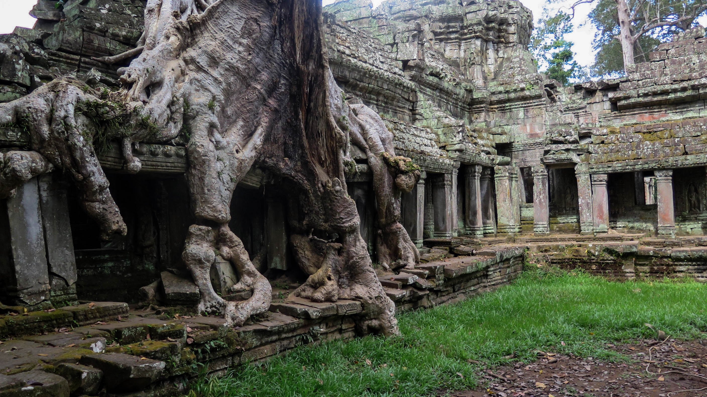Затерянные википедия. Ангкор-ват Камбоджа. Камбоджа замок Ангкор. Ангкор-ват храмовый комплекс в Камбодже. Камбоджа – руины Ангкор-ват.