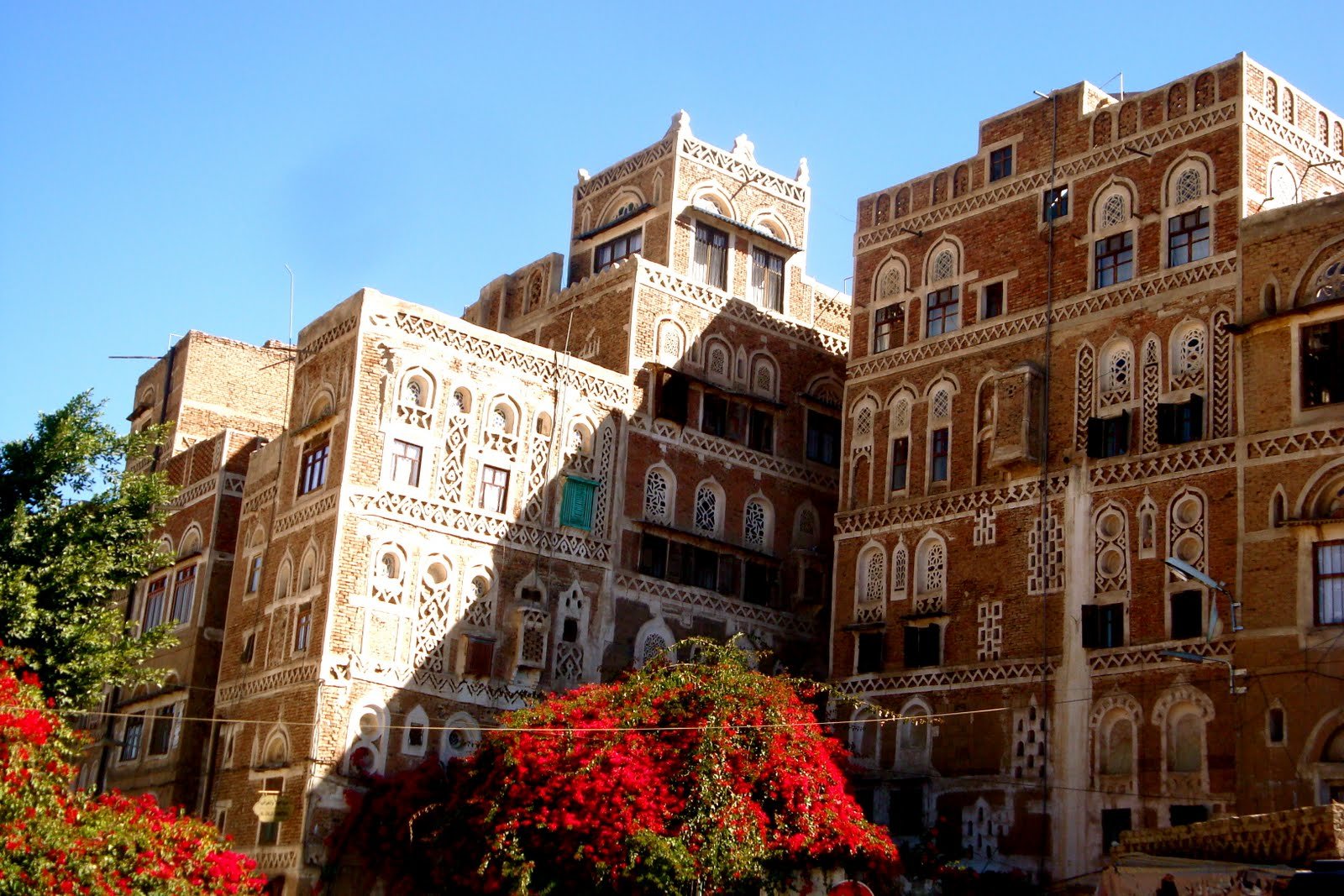 Сана Йемен. Дворец Йемен. Йемен Сана достопримечательности. Пряничные домики Йемен.